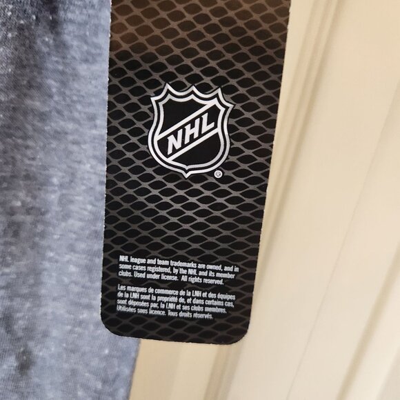 Boston Bruins NHL Licensed Gray T-Shirt Mens M - Picture 4 of 9